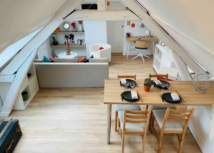 Sous Les Nuages * Rouen